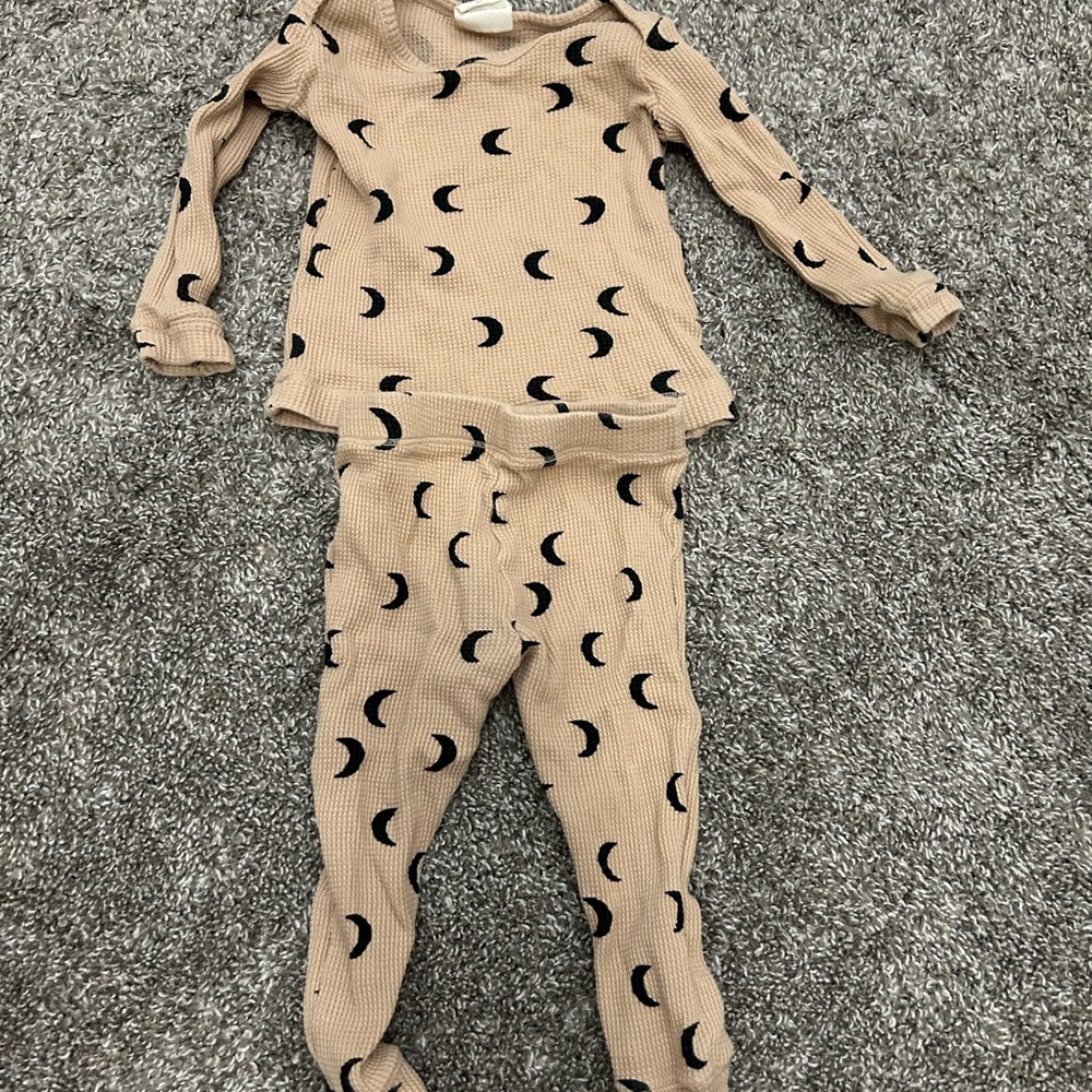 Cozy Kids Pajama Set with Moon Design